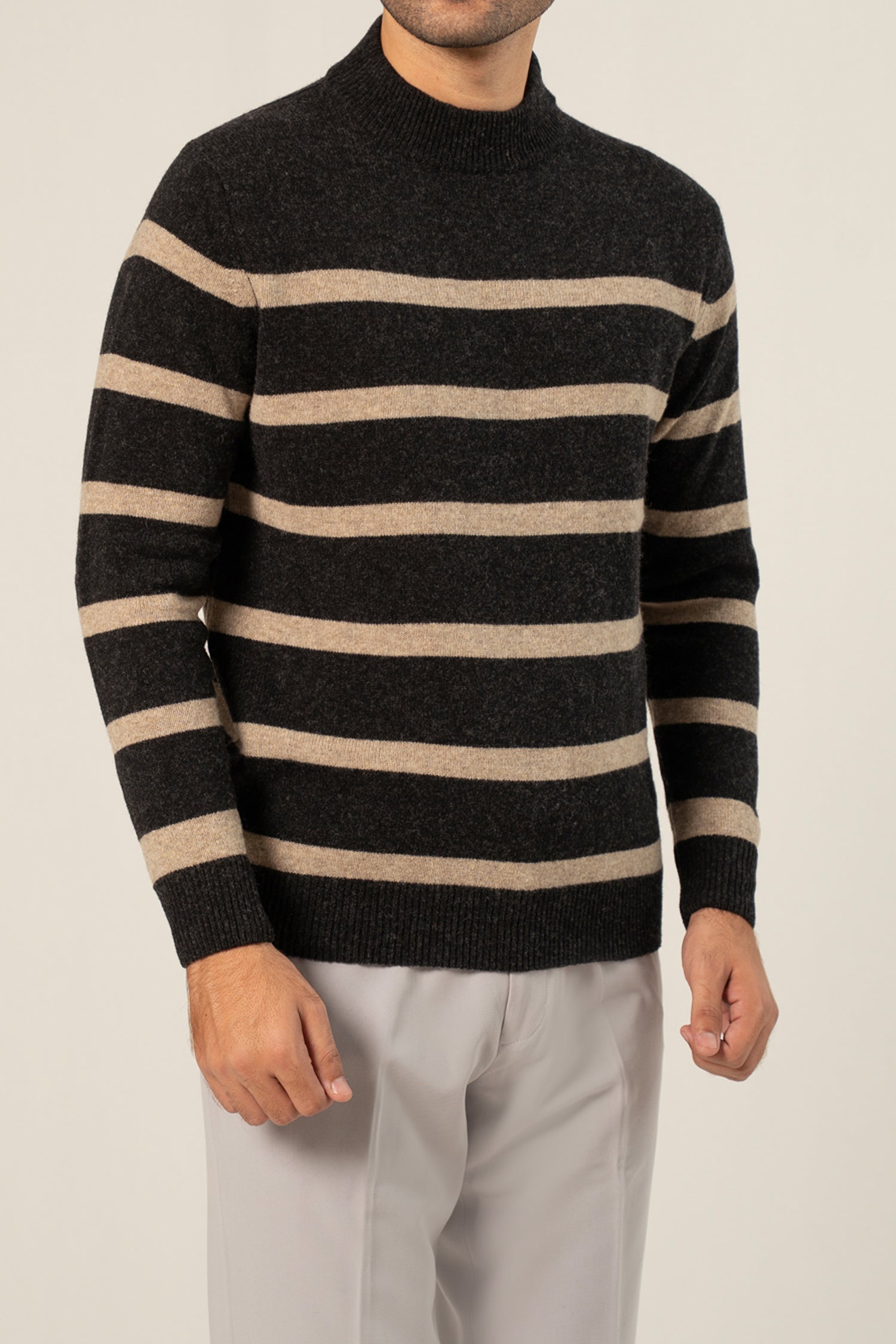 DESIGNER SWEATER