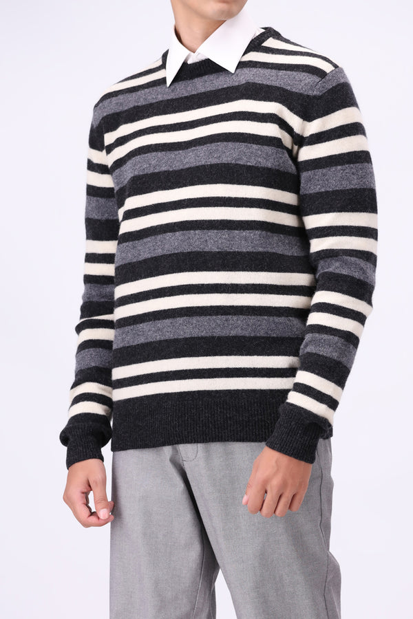DESIGNER SWEATER