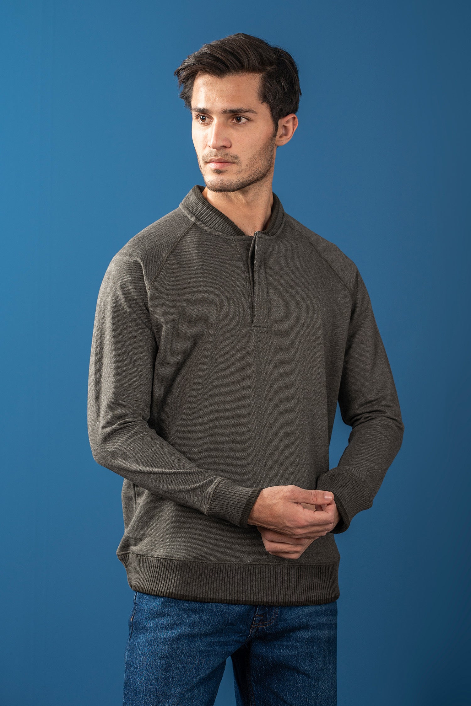 Henley Raglan HENLEY RAGLAN SWEATSHIRT