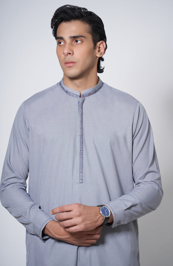 GREY EMBROIDERED SUIT
